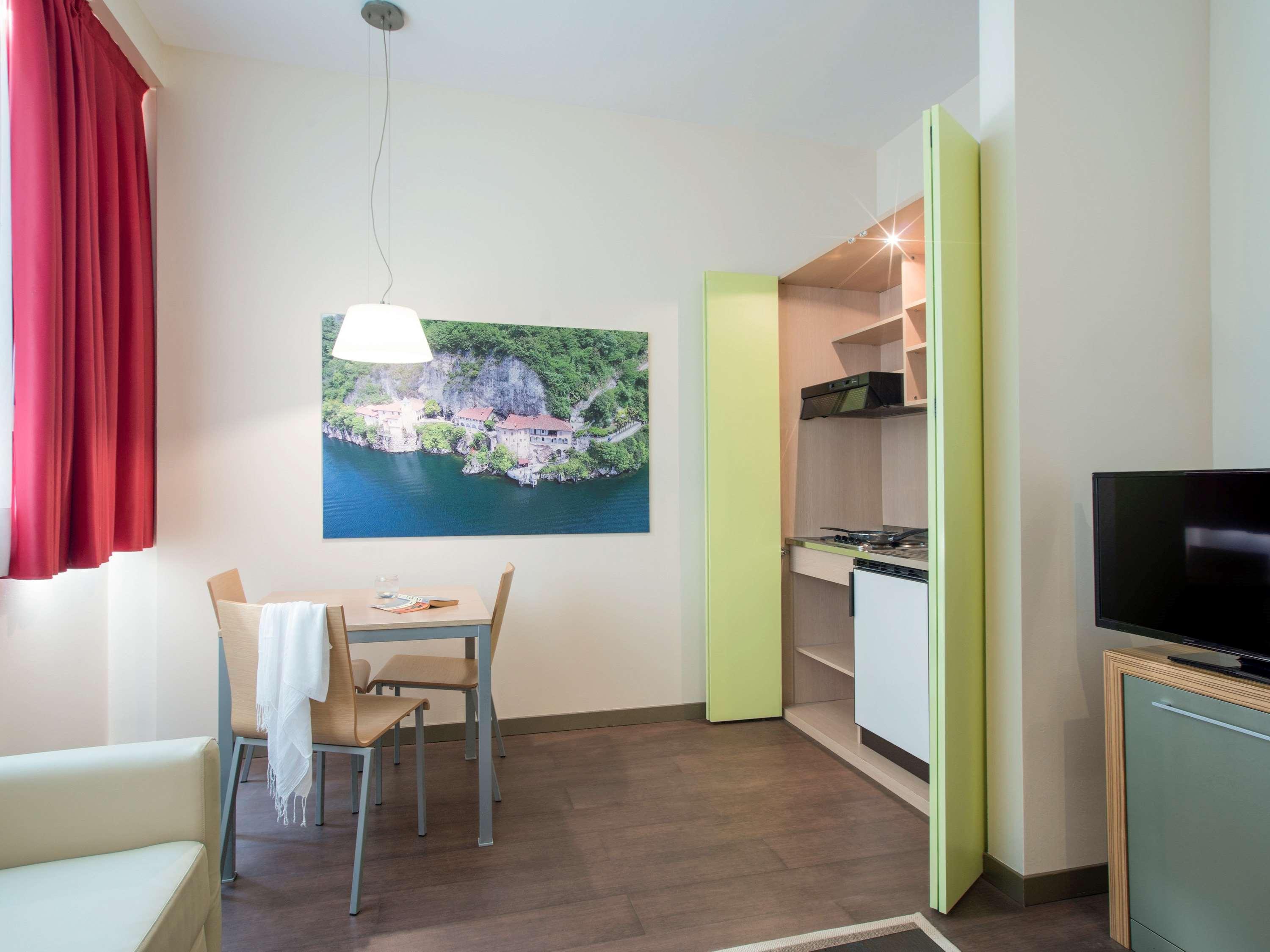 Bis Hotel Varese Luaran gambar
