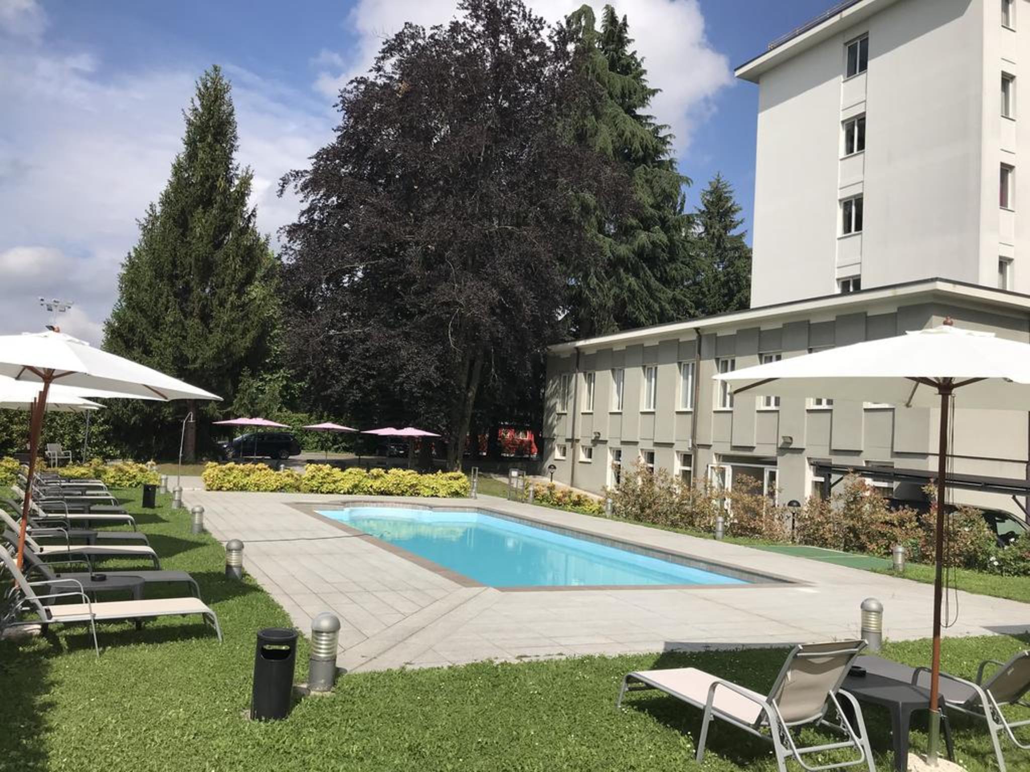 Bis Hotel Varese Luaran gambar