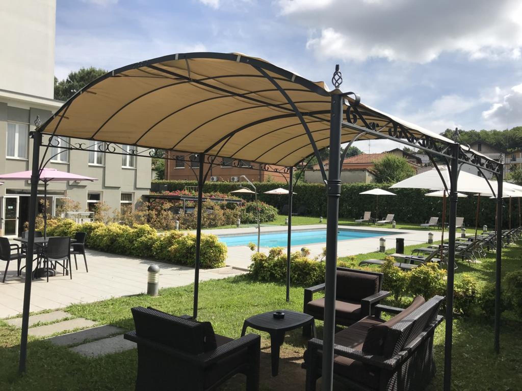 Bis Hotel Varese Luaran gambar