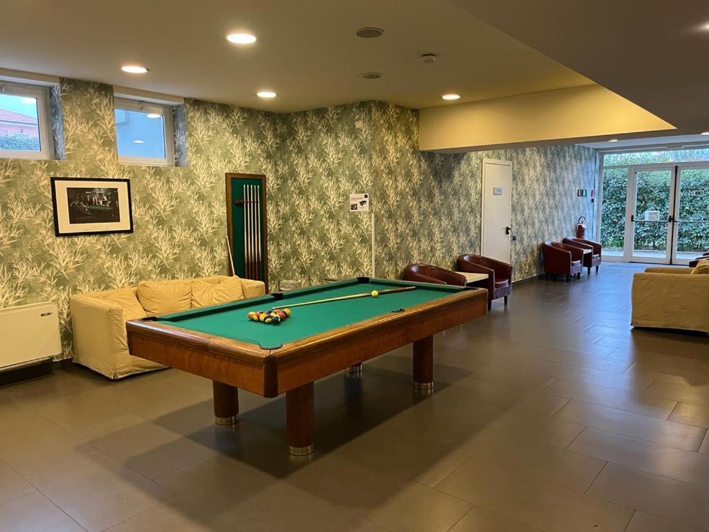 Bis Hotel Varese Luaran gambar
