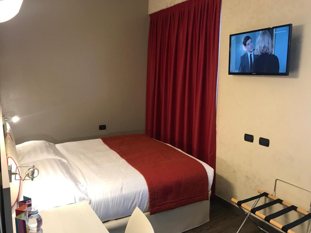 Bis Hotel Varese Luaran gambar