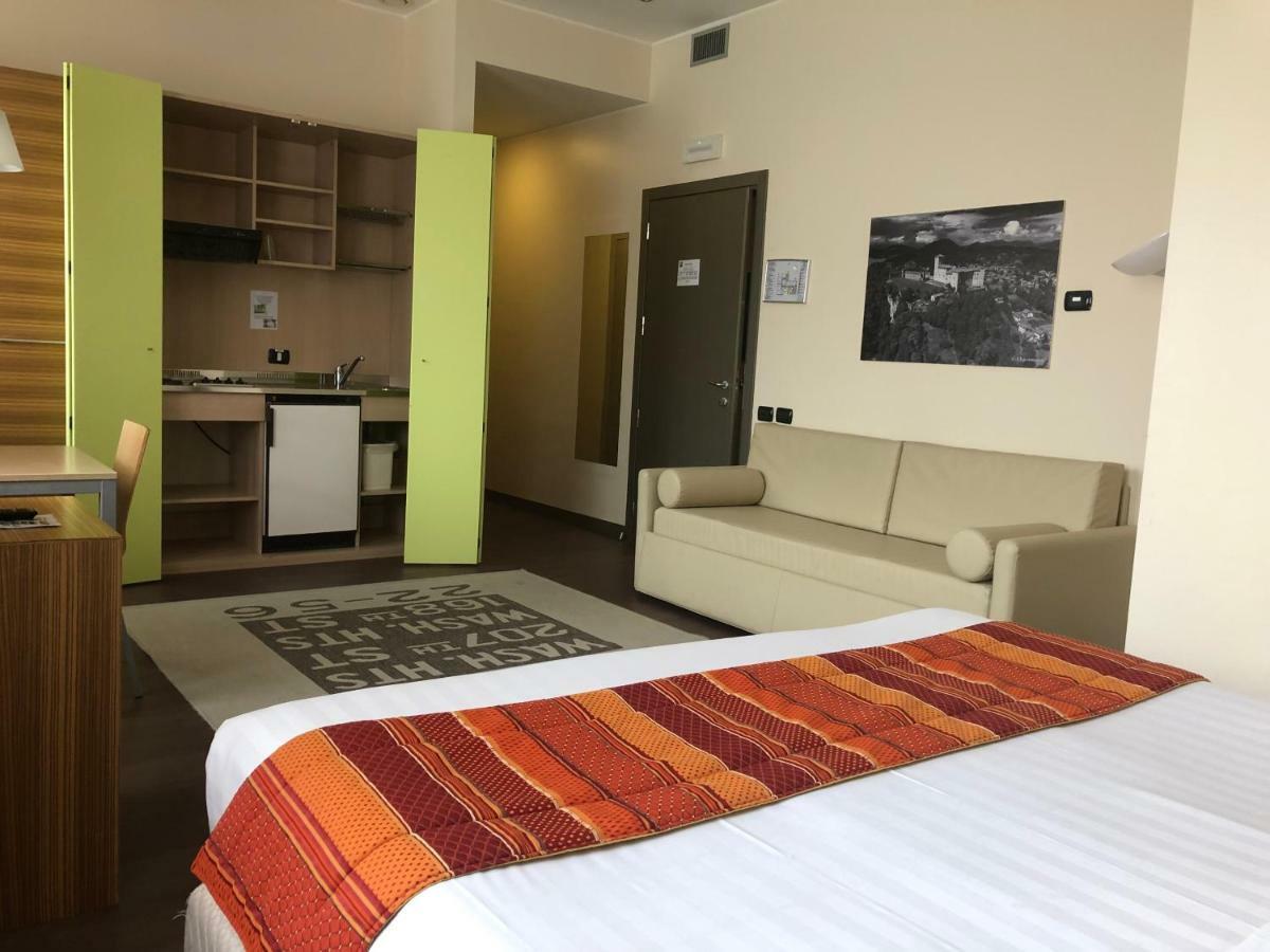 Bis Hotel Varese Luaran gambar